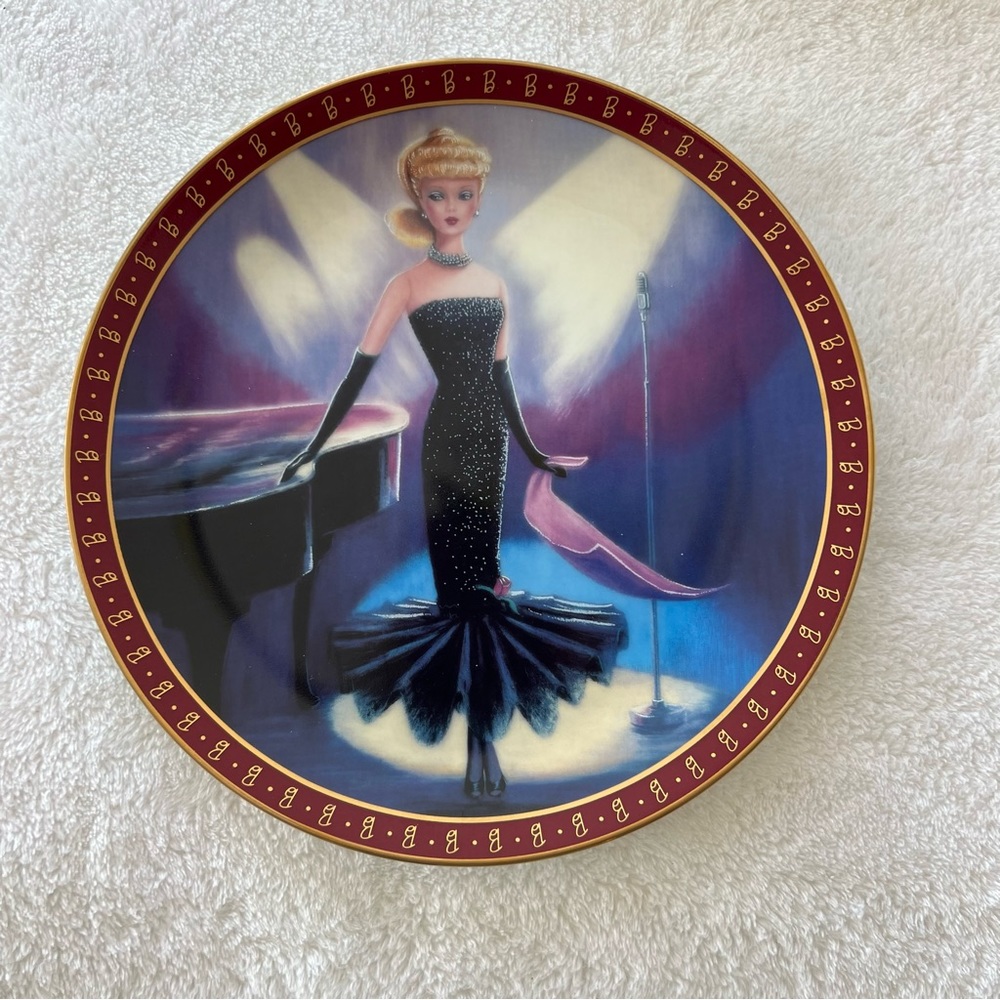 Vintage Barbie plate solo in the spotlight
